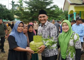 Gas 3 kg Dijual Hingga Rp60 Ribu, Bupati Sarolangun Ancam Cabut Izin Pangkalan LPG Nakal