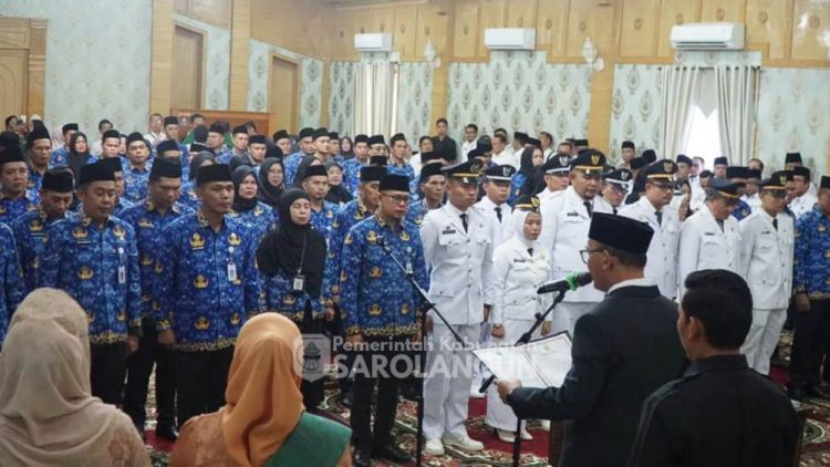 Bupati Hurmin Lantik 142 Pejabat di Lingkungan Pemkab Sarolangun